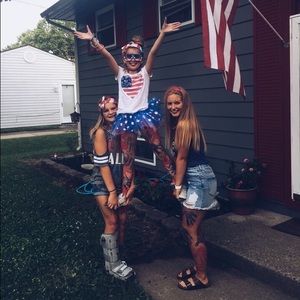 Meet your Posher, Courtney